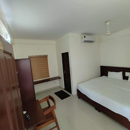 Masterkey Deluxe Rooms Kochi Eksteriør billede