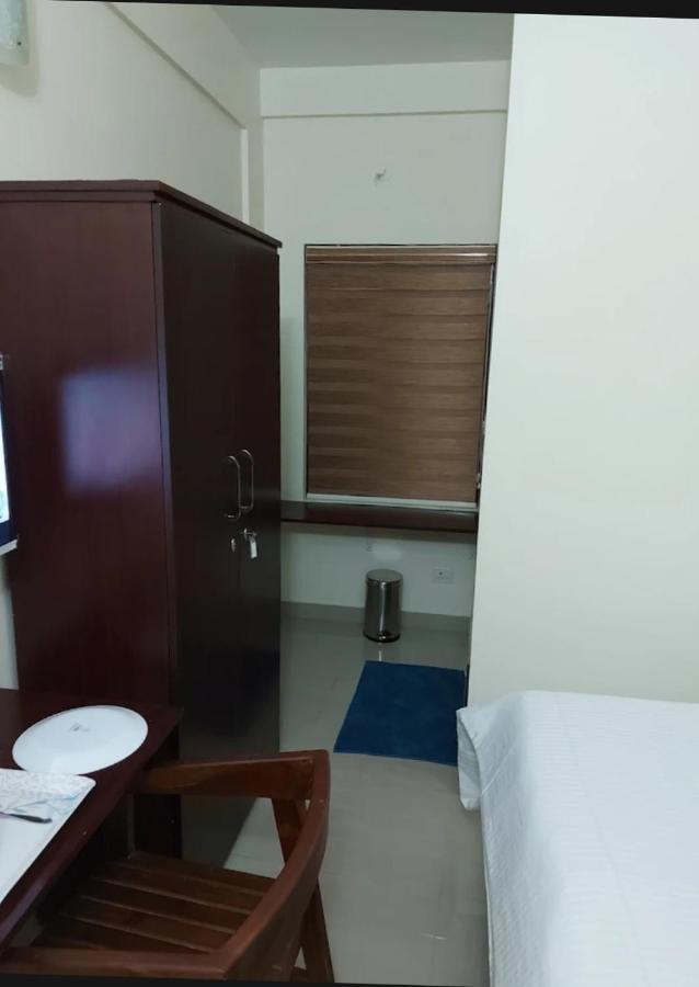 Masterkey Deluxe Rooms Kochi Eksteriør billede