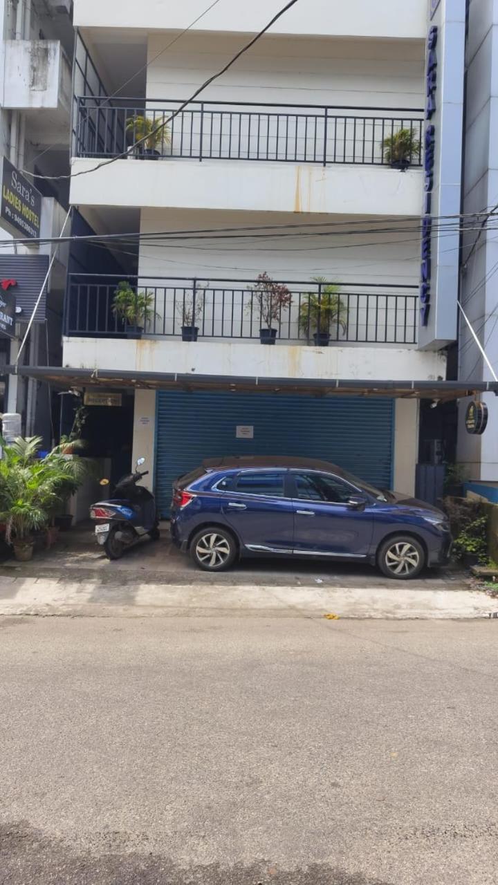 Masterkey Deluxe Rooms Kochi Eksteriør billede
