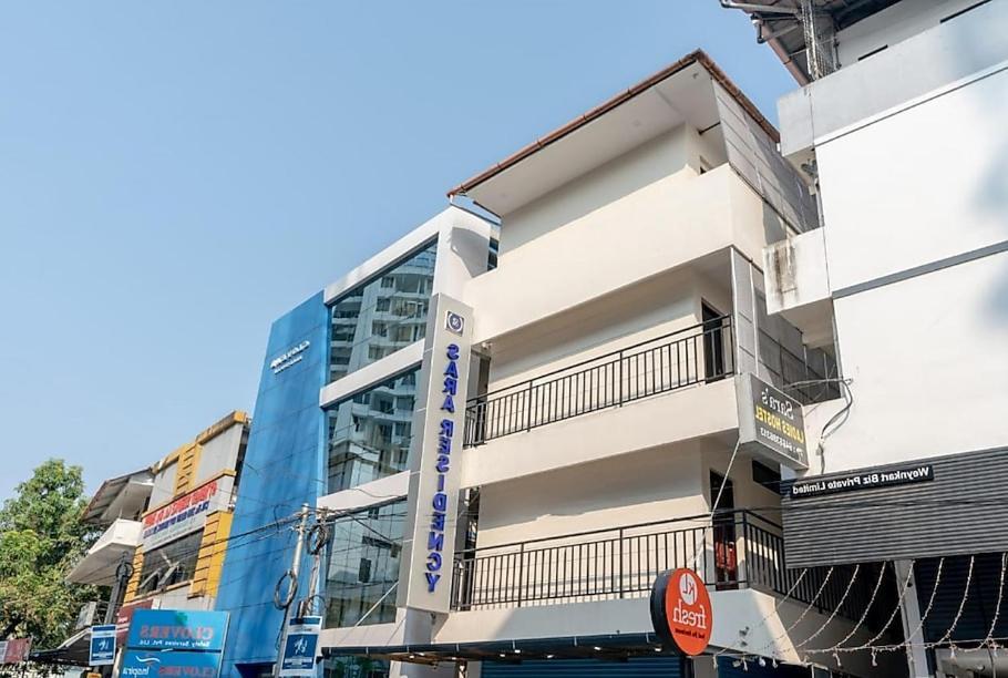 Masterkey Deluxe Rooms Kochi Eksteriør billede